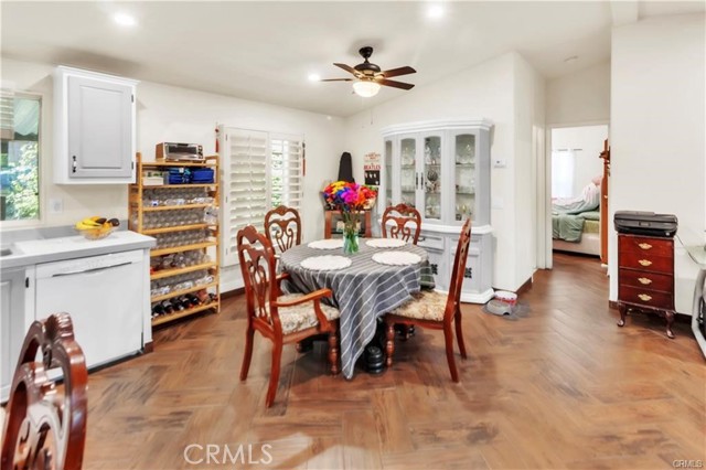 Detail Gallery Image 9 of 22 For 24425 Woolsey Canyon Road #132,  Canoga Park,  CA 91304 - 3 Beds | 2 Baths