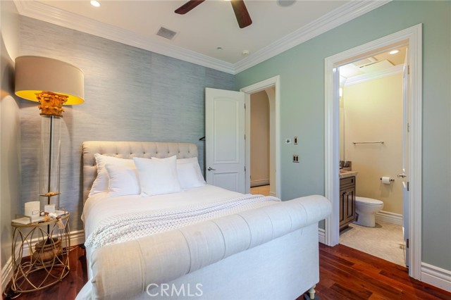 Image 43 of 75 For 25711 Shady Oak Ln