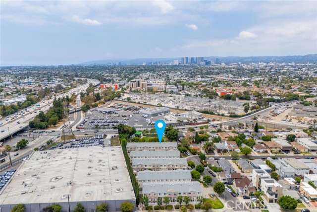 5740 S Glennie Lane, Los Angeles CA: https://media.crmls.org/medias/39c90e9a-4db0-48c1-8cf9-de29adea4163.jpg