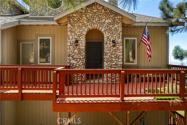 Detail Gallery Image 6 of 49 For 30191 Enchanted Way, Running Springs,  CA 92382 - 3 Beds | 3 Baths