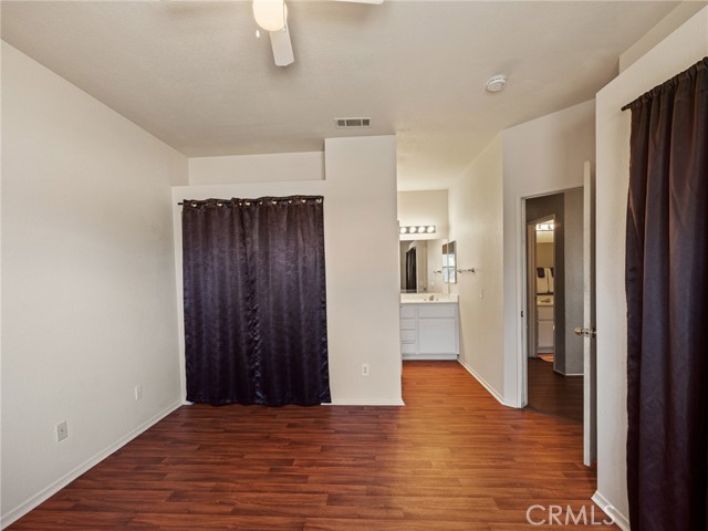 Detail Gallery Image 17 of 34 For 14621 Carob St, Victorville,  CA 92394 - 4 Beds | 3 Baths