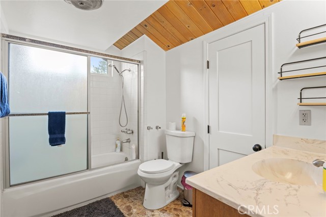 Detail Gallery Image 19 of 39 For 1803 Nob Hill Dr, Running Springs,  CA 92382 - 3 Beds | 2 Baths