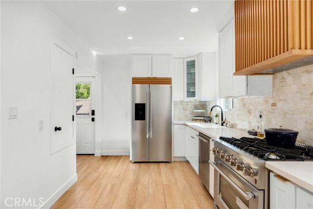 3181 Cadet Ct, Los Angeles, CA 90068 photo 7
