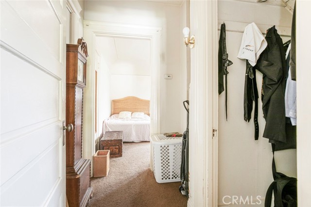 325 S Los Robles Avenue, Pasadena CA: https://media.crmls.org/medias/39ca1ff9-2ed9-41a7-98e8-61bd863c9ba9.jpg