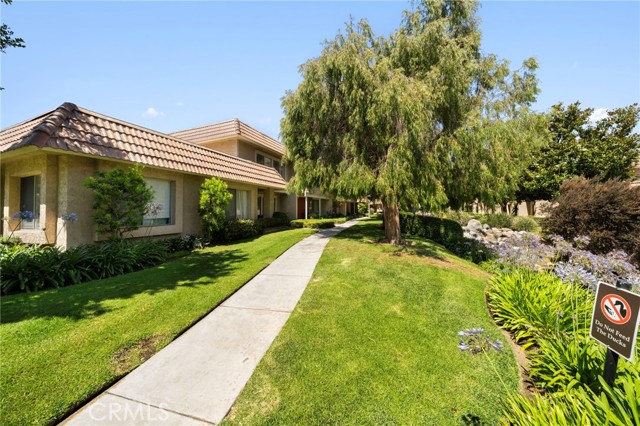 7667 Whitewater Drive, Huntington Beach CA: https://media.crmls.org/medias/39ca6e53-c51e-440d-8246-657431adc61d.jpg