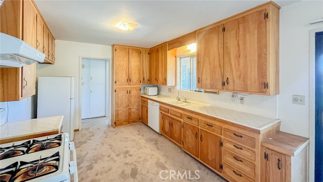 Detail Gallery Image 8 of 31 For 7411 Joshua Ln, Yucca Valley,  CA 92284 - 6 Beds | 2 Baths