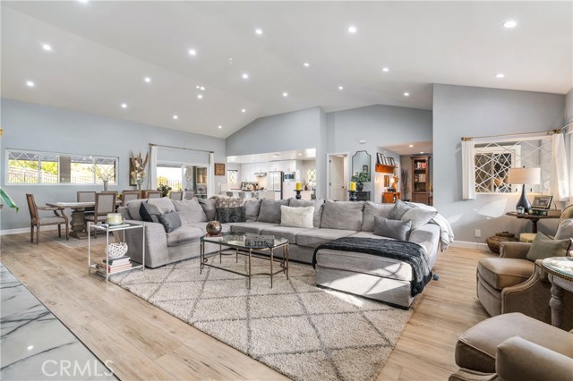 Detail Gallery Image 4 of 25 For 95 Buckskin Rd, Bell Canyon,  CA 91307 - 4 Beds | 2/1 Baths