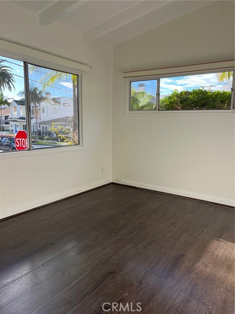 3300 Seaview Avenue, Corona del Mar CA: https://media.crmls.org/medias/39ccee63-dbc1-4663-b288-0984a12dece6.jpg