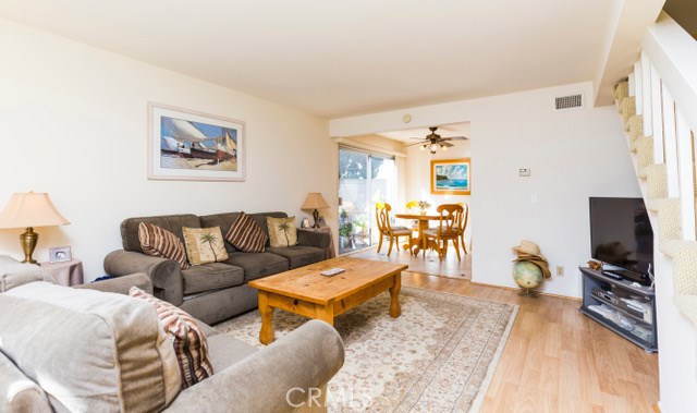 121 Broadway, Redondo Beach, California 90277, 3 Bedrooms Bedrooms, ,2 BathroomsBathrooms,Residential,Sold,Broadway,PV17038019