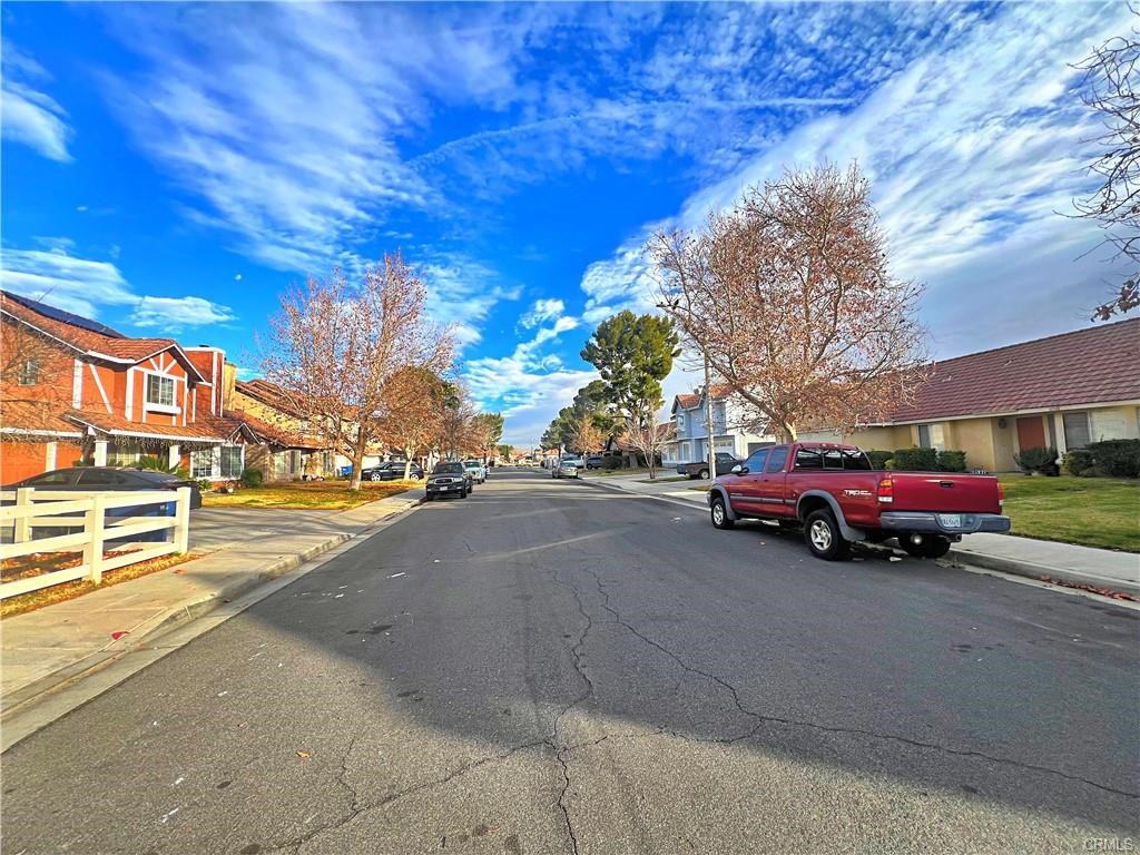 Detail Gallery Image 3 of 38 For 37511 Sabal Ct, Palmdale,  CA 93552 - 4 Beds | 3 Baths