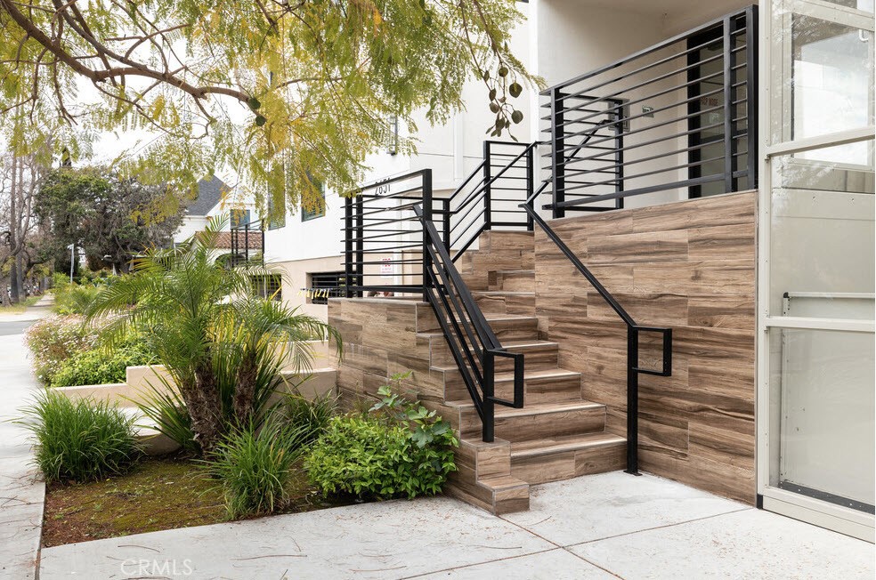 MLS #OC25256245 image #5