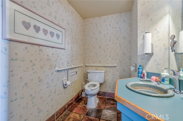 Image 41 of 52 For 16336 Whittier