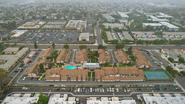 Detail Gallery Image 34 of 37 For 16826 Algonquin St #49,  Huntington Beach,  CA 92649 - 3 Beds | 2/1 Baths