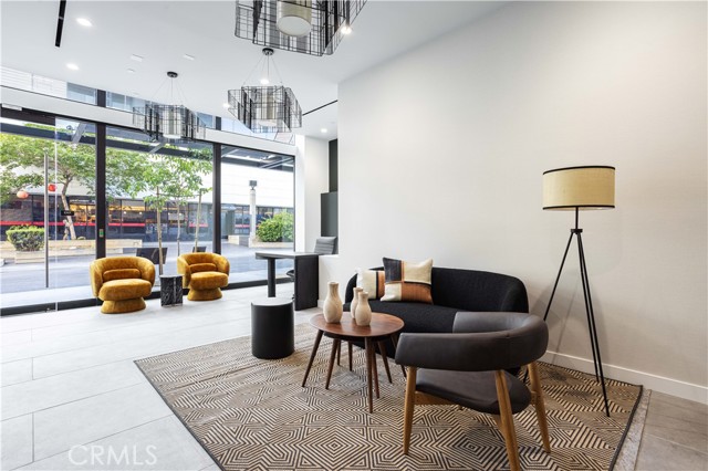 118 Astronaut Ellison S Onizuka Street, Los Angeles CA: https://media.crmls.org/medias/39d0f501-db02-4f4d-880c-013ea547b74f.jpg