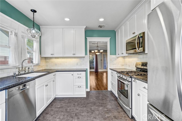 Detail Gallery Image 12 of 25 For 4109 Higuera, Culver City,  CA 90232 - 2 Beds | 1 Baths