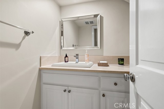 Detail Gallery Image 23 of 37 For 500 Goldenrod Ave, Corona Del Mar,  CA 92625 - 3 Beds | 2/1 Baths