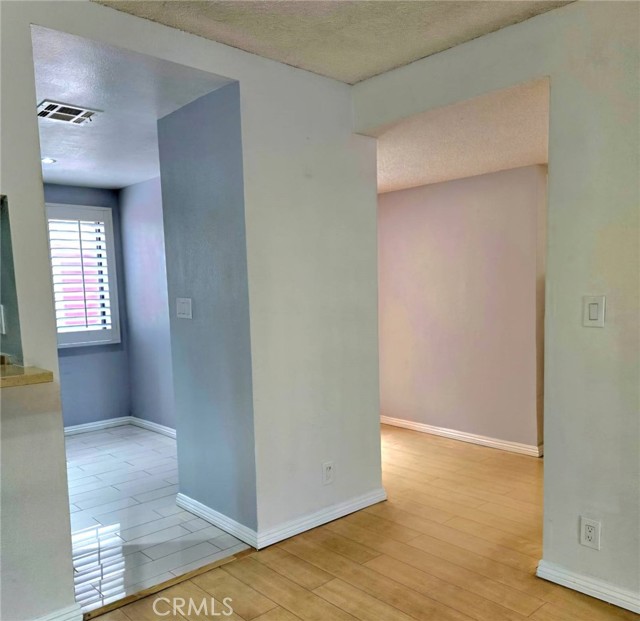 Detail Gallery Image 19 of 21 For 21040 Parthenia St #13,  Canoga Park,  CA 91304 - 2 Beds | 2 Baths