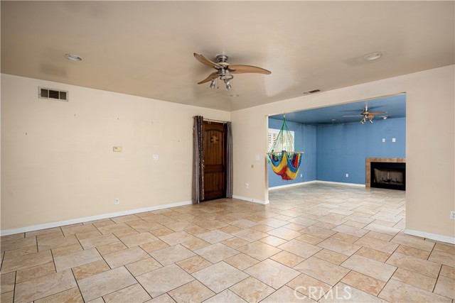 23040 Saticoy Street, Canoga Park CA: https://media.crmls.org/medias/39d26845-302b-4660-90b7-4f714d5bc33d.jpg