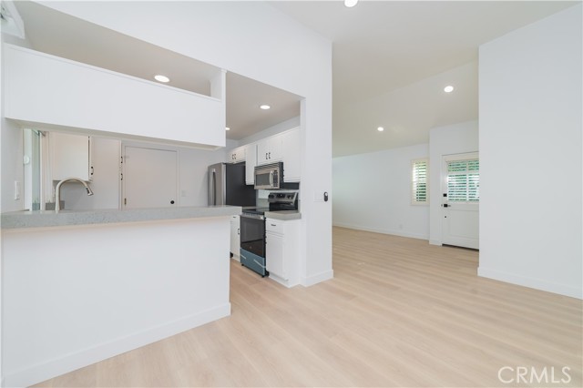 Detail Gallery Image 12 of 22 For 9 Wintermist, Irvine,  CA 92614 - 2 Beds | 2 Baths