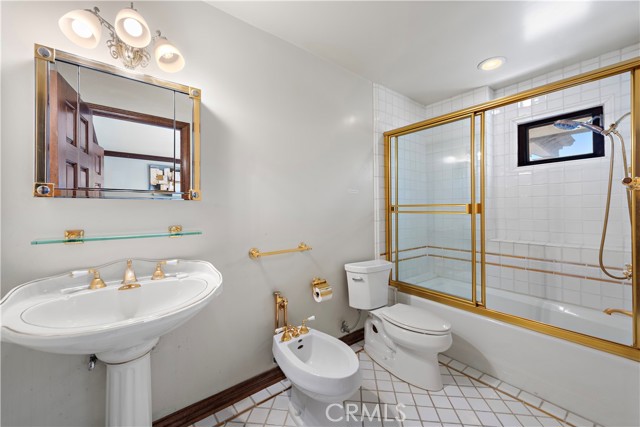 26126 Oroville Place, Laguna Hills CA: https://media.crmls.org/medias/39d28079-398c-41c9-bb08-04736c907824.jpg