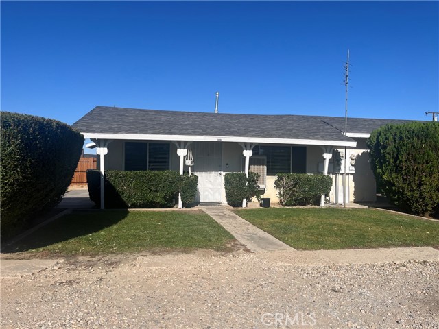 14703 MESA DR, Victorville CA: https://media.crmls.org/medias/39d2a1c0-529e-47af-9b88-a0d1c0111ff8.jpg