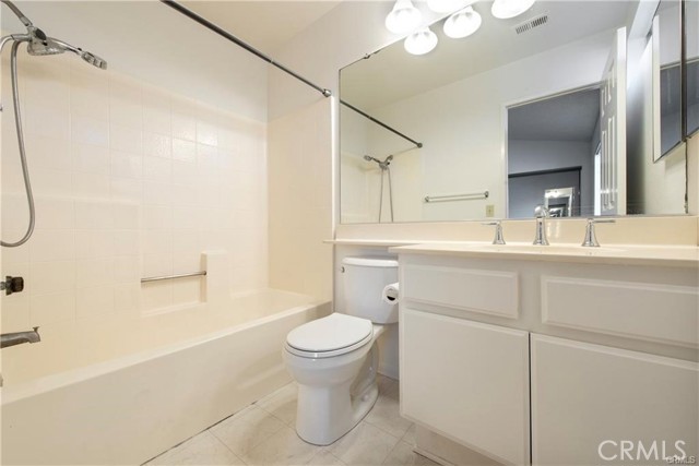 2800 Plaza Del Amo, Torrance CA: https://media.crmls.org/medias/39d31574-2c93-48d6-bab4-49e348870b14.jpg