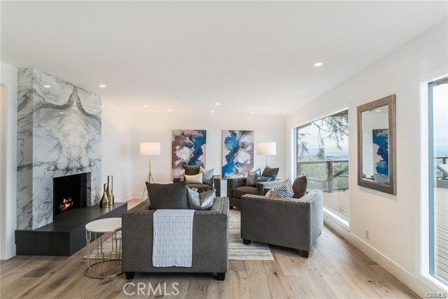 Detail Gallery Image 5 of 23 For 49 Headland Dr, Rancho Palos Verdes,  CA 90275 - 3 Beds | 4 Baths