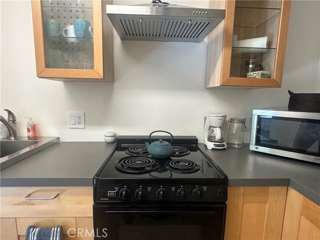 Detail Gallery Image 12 of 18 For 8601 Wonderland Ave #1,  Los Angeles,  CA 90046 - 1 Beds | 1 Baths