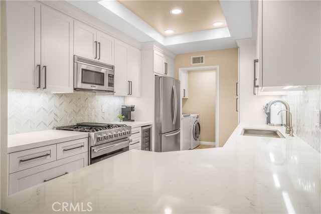 9 Brittany, Newport Beach CA: https://media.crmls.org/medias/39d44682-8147-4c16-b9c3-a48c037fef51.jpg