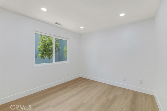 2504 N Fitzsimmons Avenue, Rialto CA: https://media.crmls.org/medias/39d4b201-cc9a-401b-881f-d7873be741fb.jpg