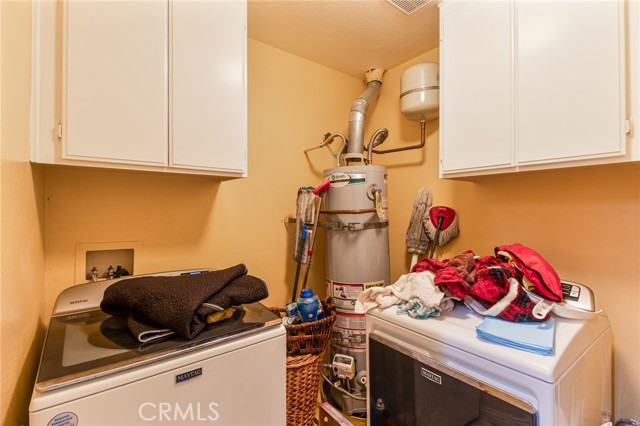 Detail Gallery Image 16 of 27 For 1061 Harbor Heights #B,  Harbor City,  CA 90710 - 3 Beds | 2/1 Baths