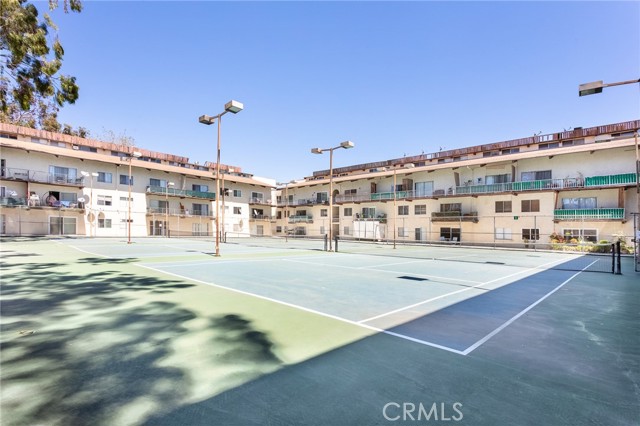 Detail Gallery Image 17 of 19 For 5460 White Oak Ave #K307,  Encino,  CA 91316 - 2 Beds | 2 Baths