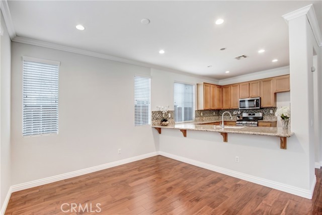Detail Gallery Image 6 of 20 For 31561 Six Rivers Ct, Temecula,  CA 92592 - 4 Beds | 2/1 Baths