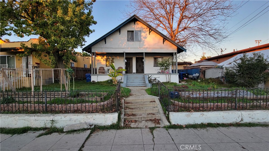 Duplex at 2731 Wabash Avenue