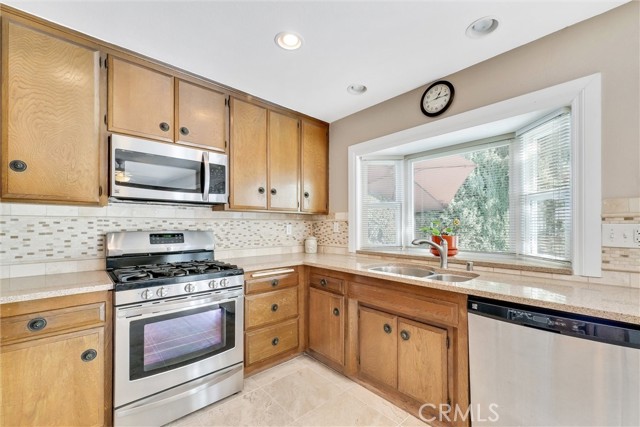 Detail Gallery Image 12 of 35 For 5816 E Paseo Balboa, Anaheim,  CA 92807 - 3 Beds | 2 Baths