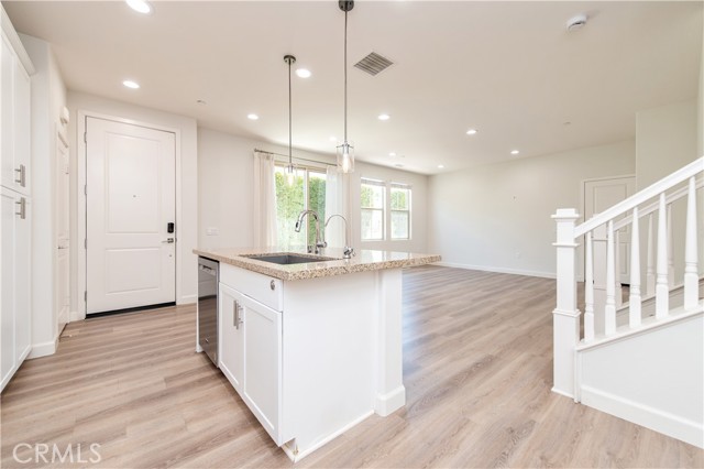 Detail Gallery Image 5 of 41 For 906 El Paseo, Lake Forest,  CA 92610 - 3 Beds | 2/1 Baths