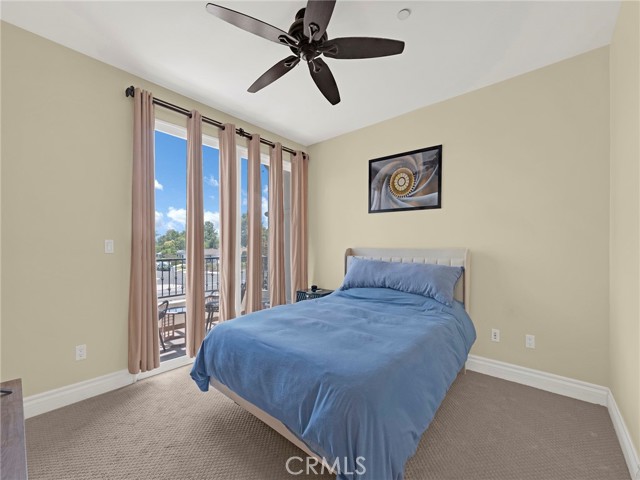 5753 White Oak Avenue, Encino CA: https://media.crmls.org/medias/39d8b851-1046-4528-b5ea-23fd0ceedc6a.jpg