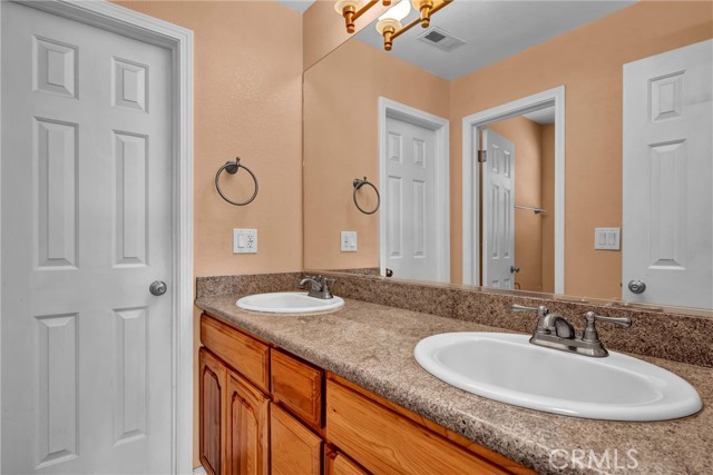 Detail Gallery Image 27 of 38 For 18695 Horseshoe Rd, Hidden Valley Lake,  CA 95467 - 3 Beds | 2/1 Baths