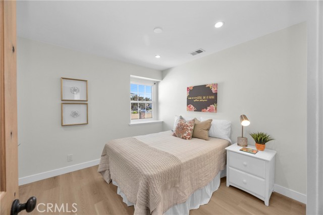 Image 32 of 53 For 8326 Fontainbleau Way