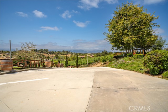 34150 Pauba Road, Temecula CA: https://media.crmls.org/medias/39d95a97-efd1-42b8-abac-877cf3f7e444.jpg