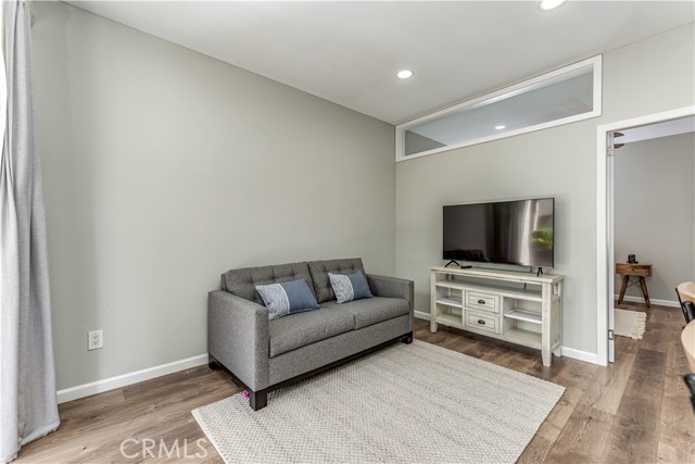 10560 Lakeside N Drive, Garden Grove CA: https://media.crmls.org/medias/39da4be2-7877-4a61-be93-b4f6b6441270.jpg