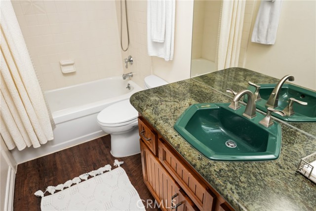 17927 Sun Hill Drive, Yorba Linda CA: https://media.crmls.org/medias/39da7db2-50cd-4f54-91f9-017fde736e87.jpg