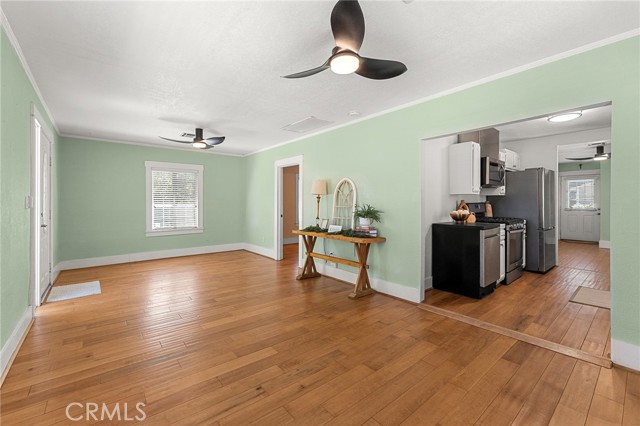 Detail Gallery Image 7 of 32 For 4390 Edgewood, Riverside,  CA 92506 - 2 Beds | 2 Baths