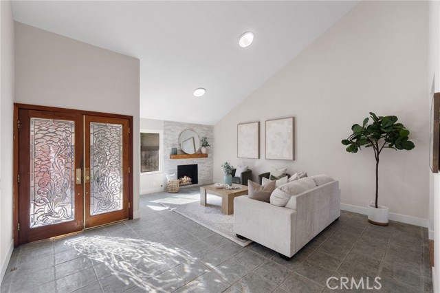 Detail Gallery Image 5 of 50 For 6535 E Paseo Murillo, Anaheim,  CA 92807 - 3 Beds | 2/1 Baths