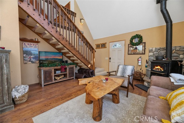 Detail Gallery Image 6 of 15 For 43390 Bow Canyon Rd, Big Bear Lake,  CA 92315 - 3 Beds | 2 Baths