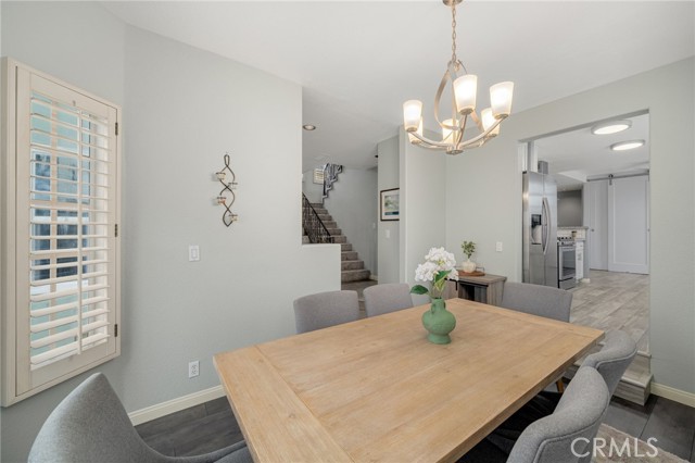 Detail Gallery Image 9 of 39 For 383 Park Ave, Long Beach,  CA 90814 - 3 Beds | 3 Baths