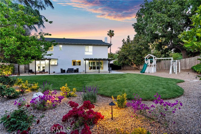 Detail Gallery Image 38 of 39 For 1061 Colby Cir, Thousand Oaks,  CA 91362 - 4 Beds | 3 Baths