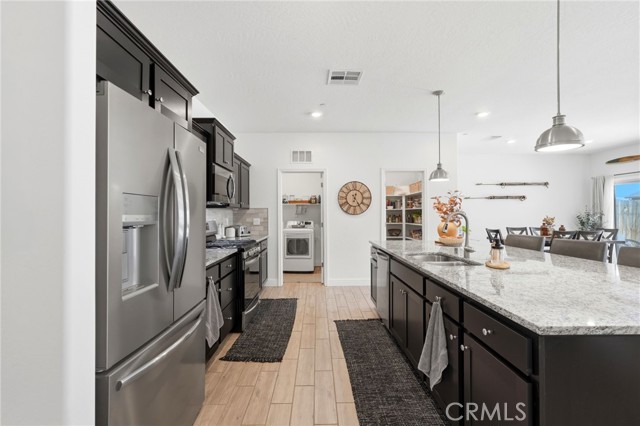 Detail Gallery Image 31 of 52 For 2587 W Heather, Hanford,  CA 93230 - 3 Beds | 2 Baths