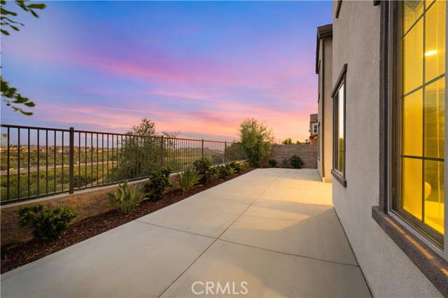 1928 Aliso Canyon Drive, Lake Forest CA: https://media.crmls.org/medias/39dc5356-19f6-4255-a7ad-e3a260060ea5.jpg