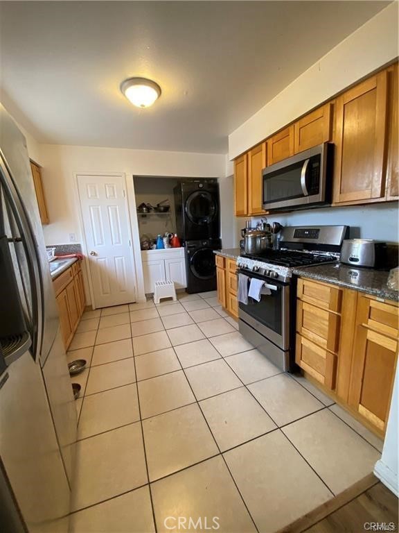 Detail Gallery Image 5 of 10 For 3144 Lashbrook Ave #4,  El Monte,  CA 91733 - 3 Beds | 1/1 Baths